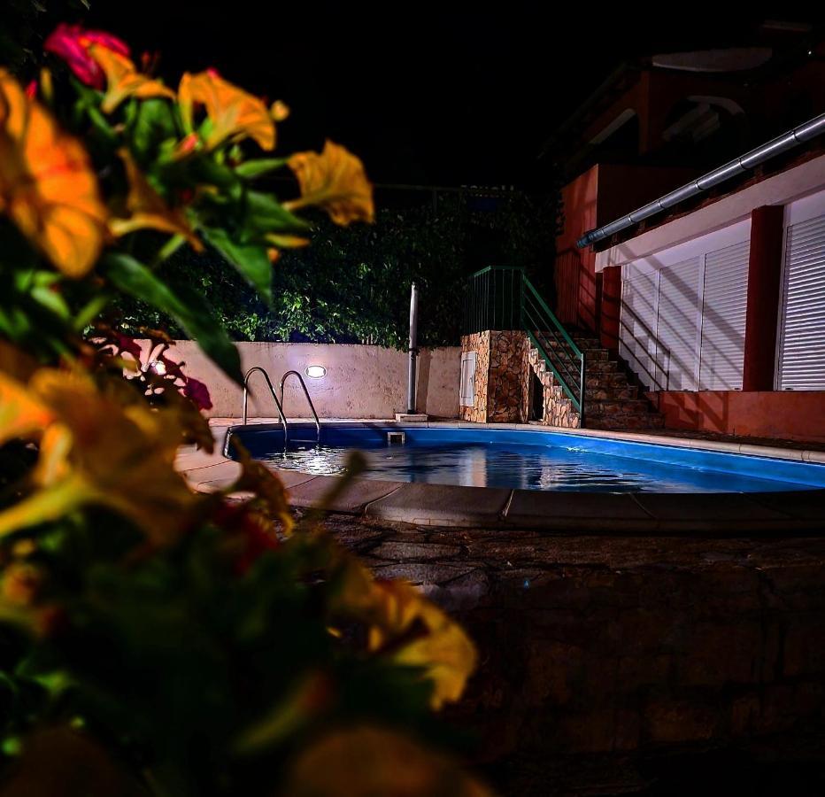 Guesthouse Dila Galovac  외부 사진